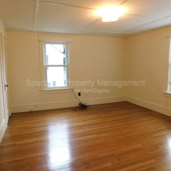 Building Photo - 27 Johnson Heights