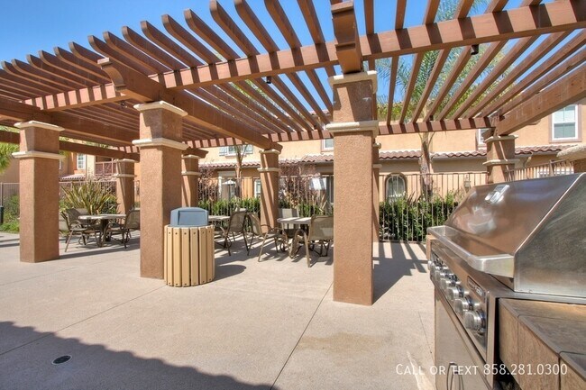Building Photo - 17010 Calle Trevino