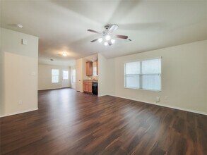 Building Photo - 828 Katydid Ct