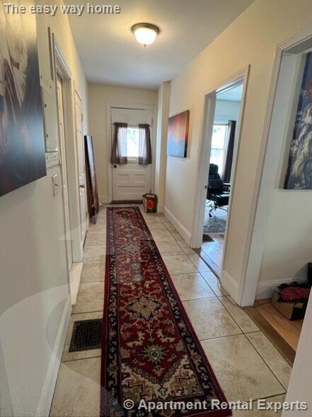 Building Photo - 128 Cedar St