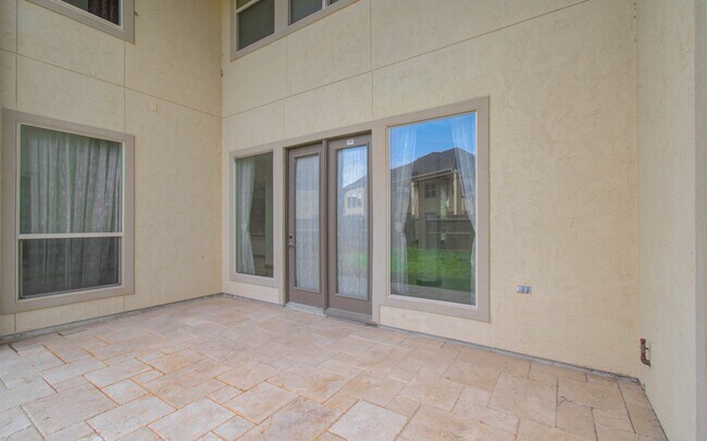 Building Photo - 5711 Avon Landing Ln