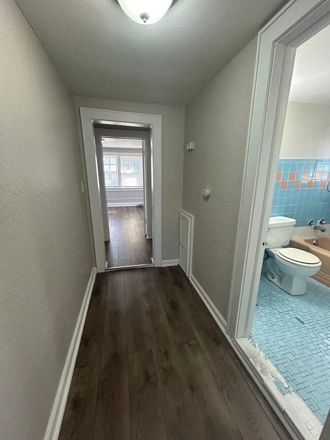 Building Photo - Spacious 4 Bed, 2 Bath Home in Prime Rockhill/Plaza Area Location