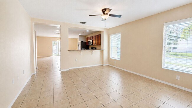 Building Photo - 3105 Seaview Castle Dr