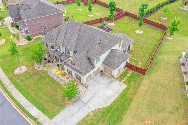 Building Photo - 6035 Ashborough Park