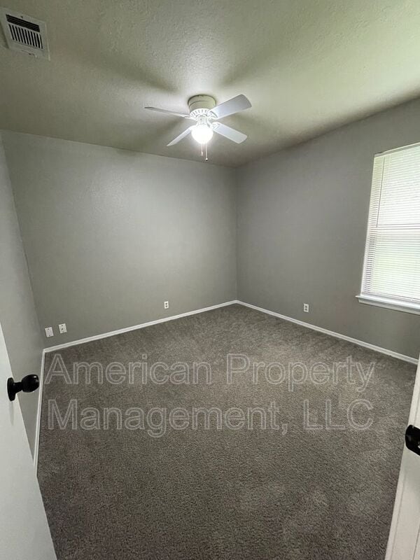 Building Photo - 13120 E 44th St