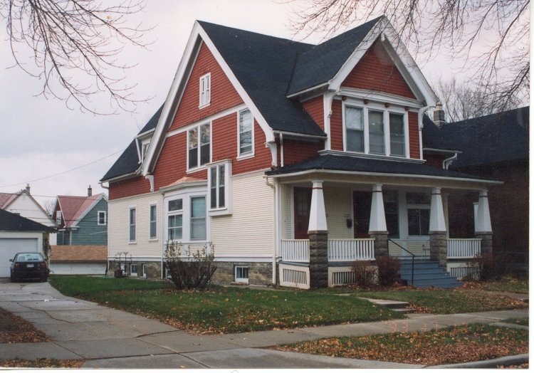 Primary Photo - 3353 N Bartlett Ave