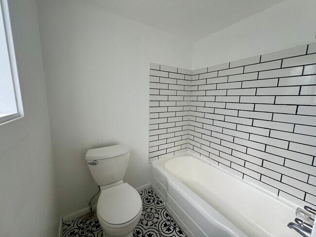 Building Photo - Spacious 4 Bed, 2 Bath Home for Rent in North Bend