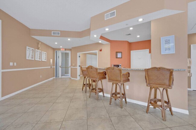 Building Photo - 5051 N Hwy A1A