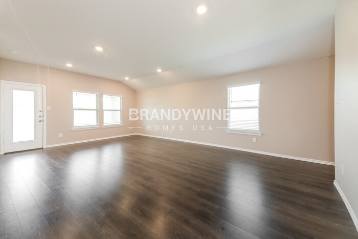 Building Photo - 1302 Community Way