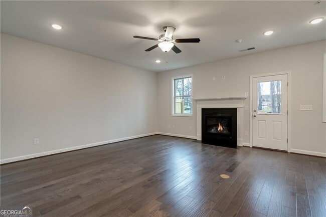Building Photo - 1095 Lawanna Dr