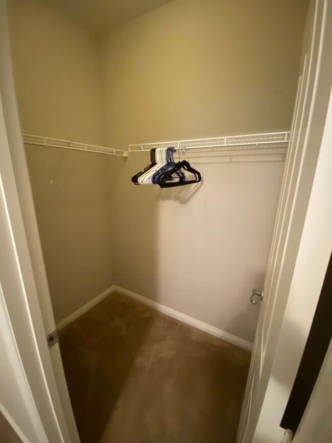 Building Photo - Wonderful 3 bed/3 bath home located in N. Las Vegas