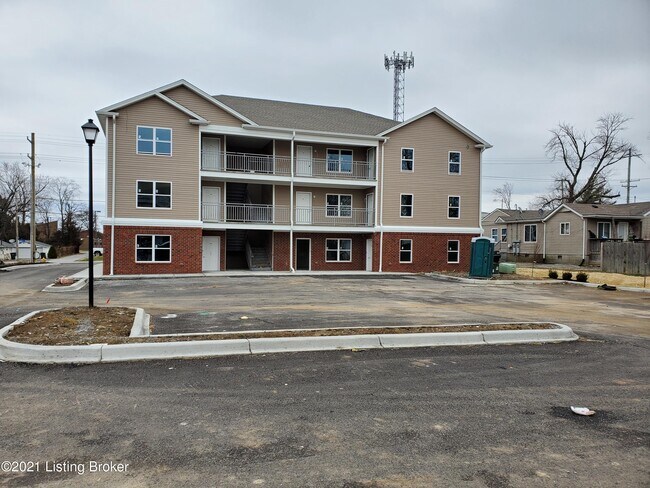 Building Photo - 3500 College Dr