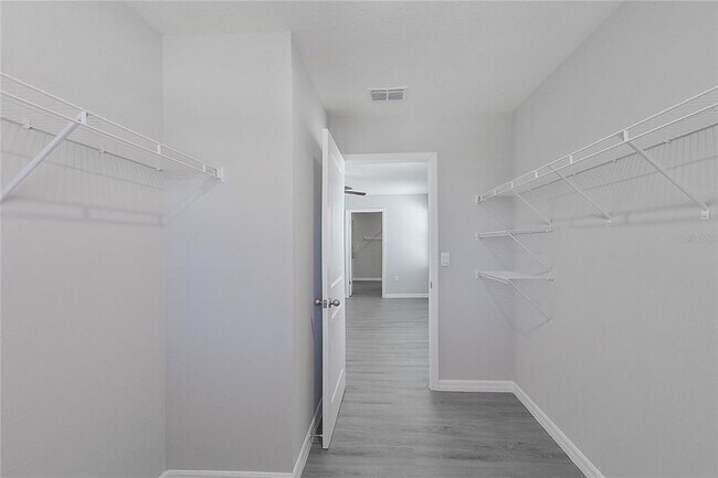 Building Photo - 8704 SW 44th Ct