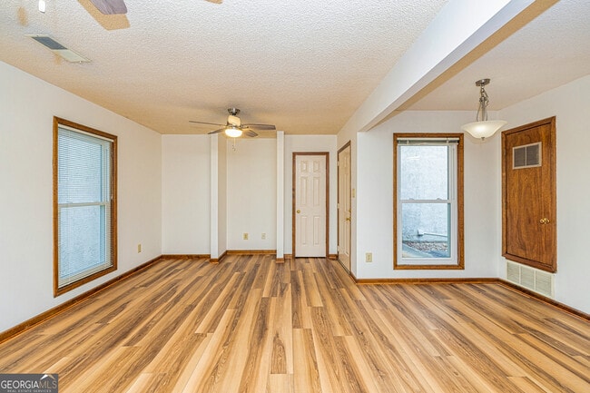 Building Photo - 105 Arbor Gate