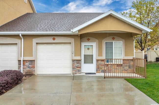 Building Photo - 8789 S Caliente Dr