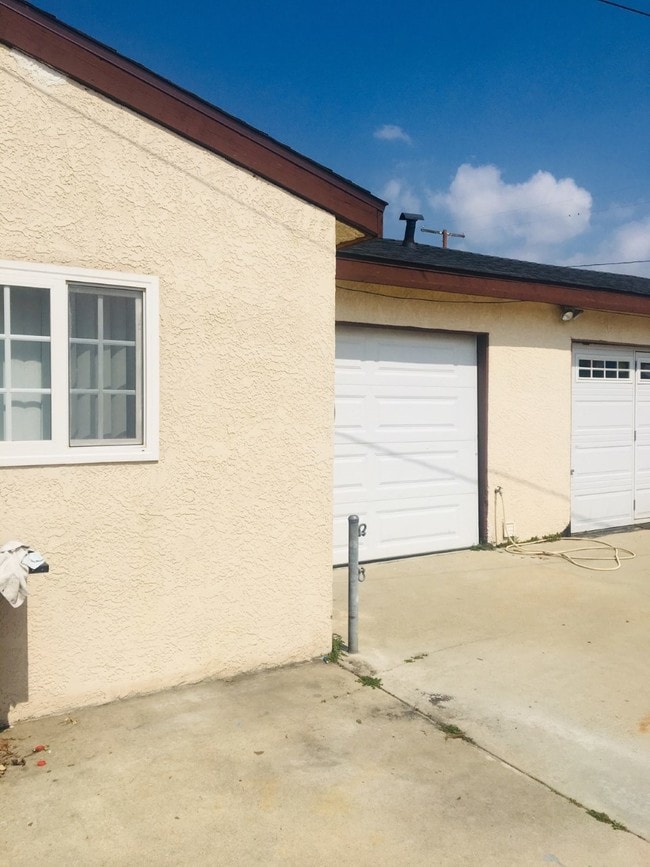 Building Photo - 18436 Roslin Ave