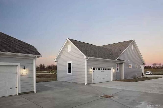 Building Photo - 599 Bellasera Dr