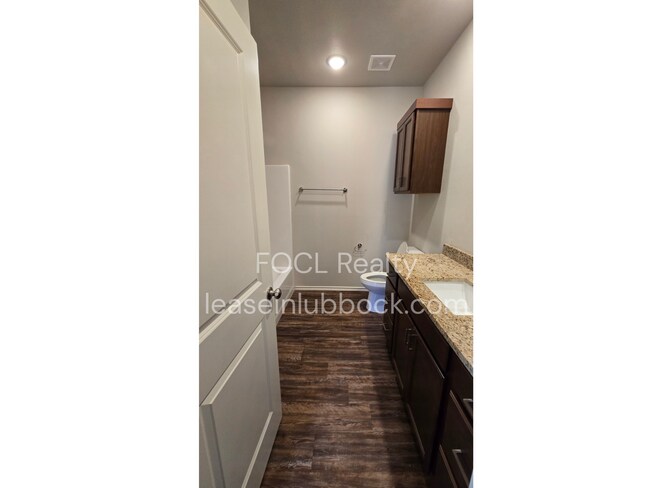 Building Photo - Modern, Open-concept in Frenship District