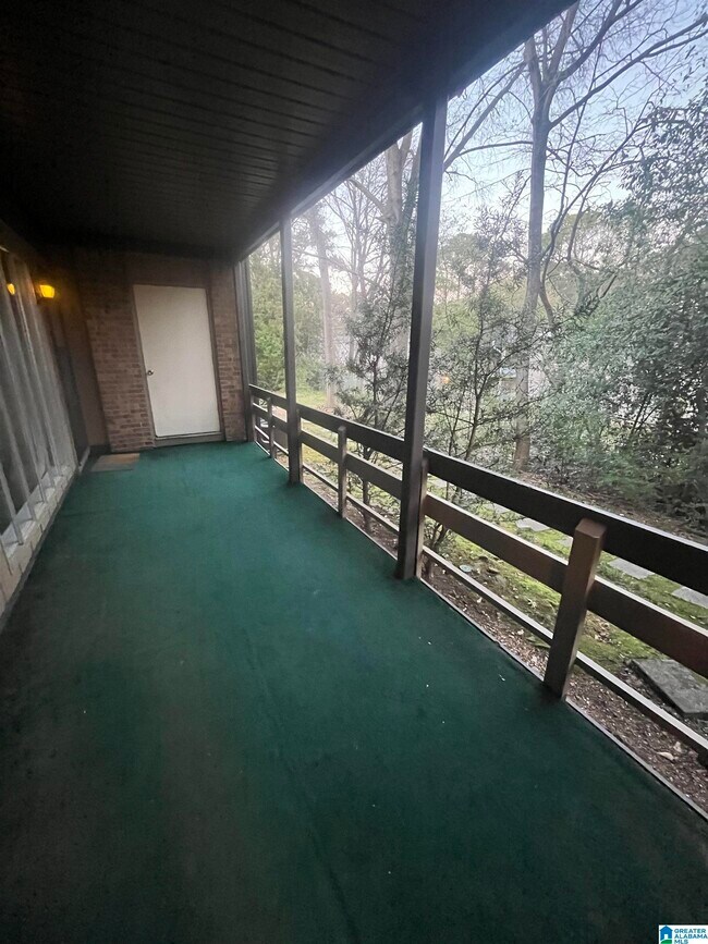 Building Photo - 3101 Lorna Rd