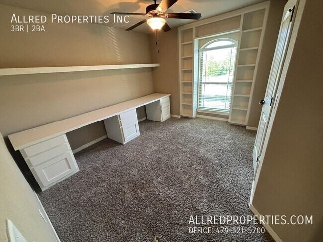 Building Photo - 3556 W Country Mdws St
