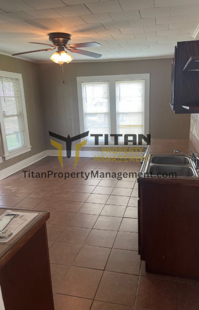 Building Photo - 2bed/2bath home with bonus area