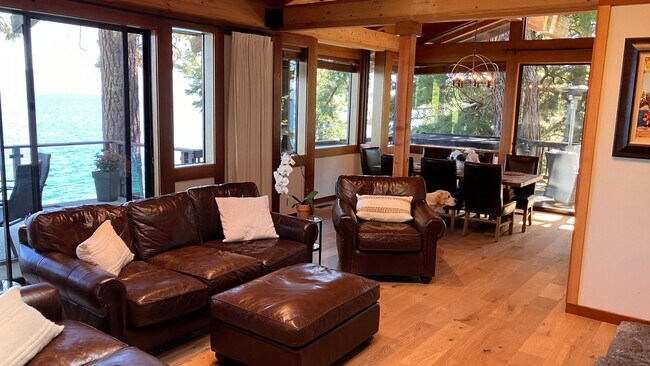 Building Photo - Furnished Lakefront home with amazing Lakeviews