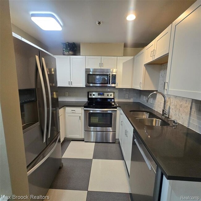 Building Photo - 1643 Campau Farms Cir