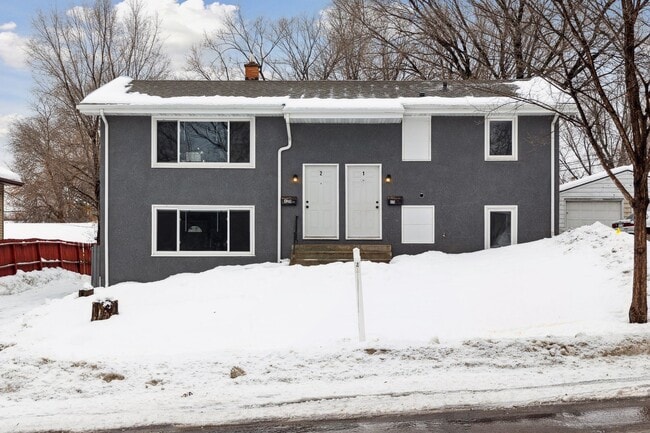 Building Photo - 439 Arlington Ave E