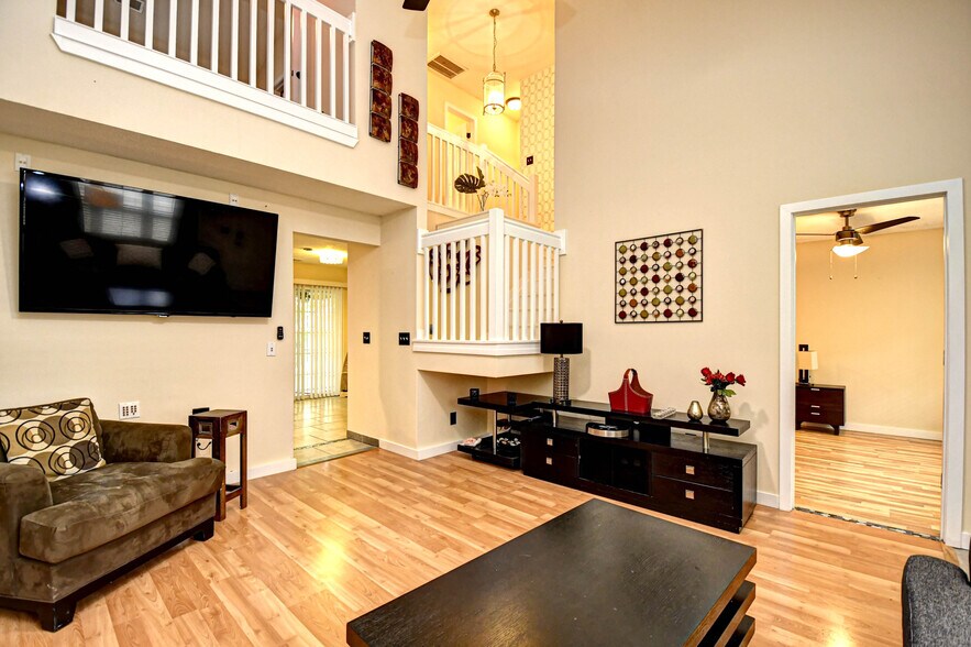 Building Photo - 1038 Portico Loop