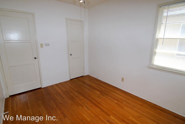 Building Photo - 1218 E 1st St