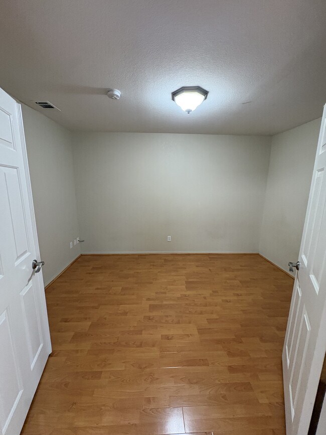 Building Photo - 155 Kalley Dr