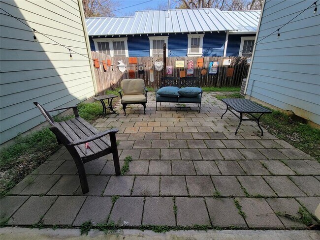 Building Photo - 4500 Avenue C