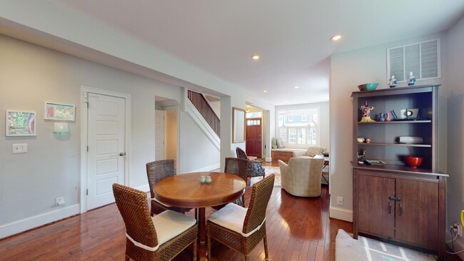 Building Photo - 1700 D St SE