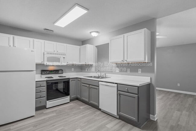 Building Photo - 4757 Royal Prince Way
