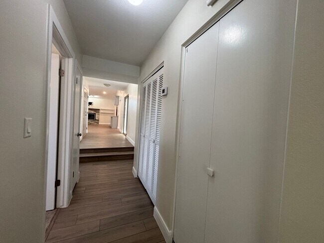 Building Photo - SPACIOUS REMODELED HOME FOR RENT!