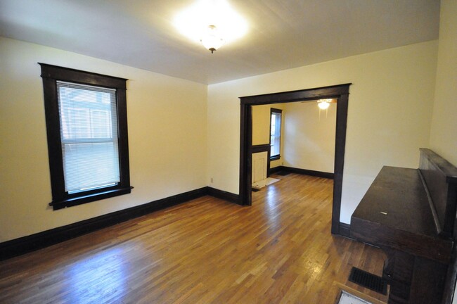 Building Photo - 2074-2078 Summit Street