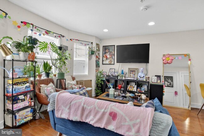 Building Photo - 1228 N 25th St