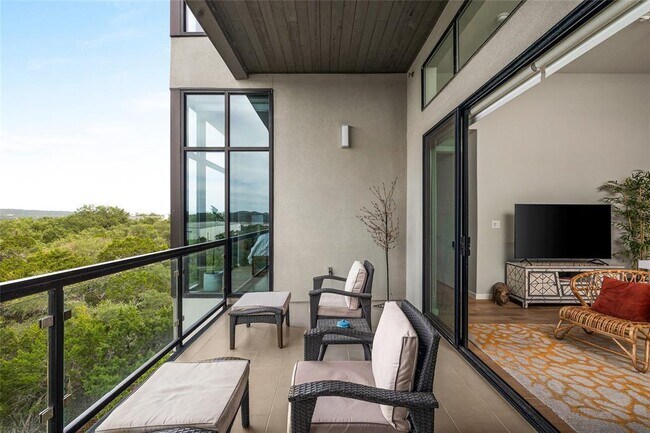 Building Photo - 5921 Hiline Rd