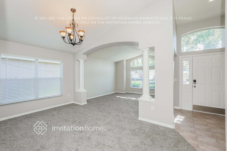 Building Photo - 29413 Crossland Dr