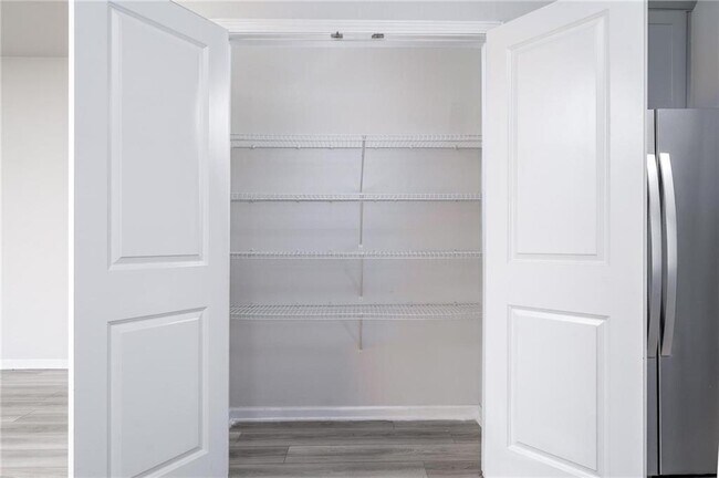 Building Photo - 1472 Villageside Ct