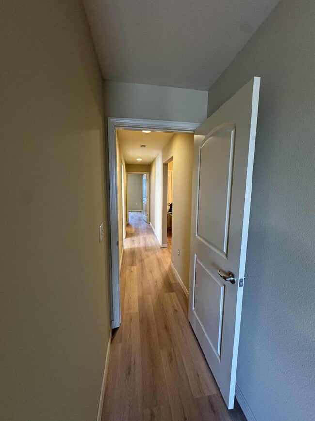 Building Photo - Welcome to your new condo in beautiful Branson, MO!