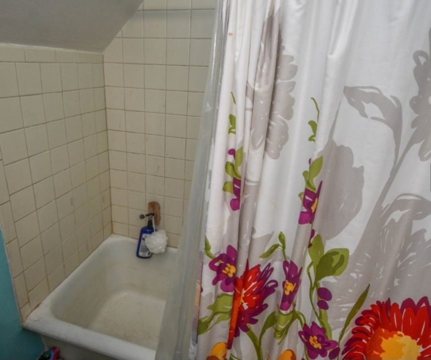 Building Photo - 3332 S Whitnall Ave