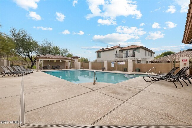 Building Photo - 7351 W Palo Brea Ln