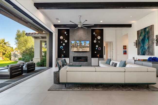 Building Photo - 75642 Via Livorno