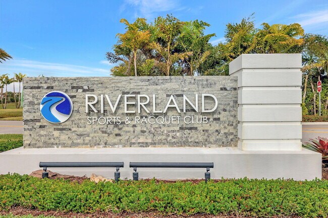 Building Photo - 12557 SW Rain River Dr