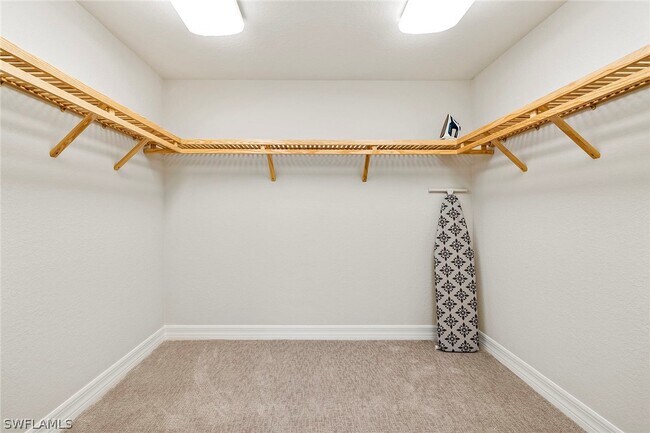 Building Photo - 172 Indies Dr E