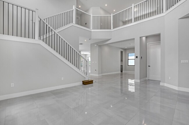 Building Photo - 13025 Feathering Wy
