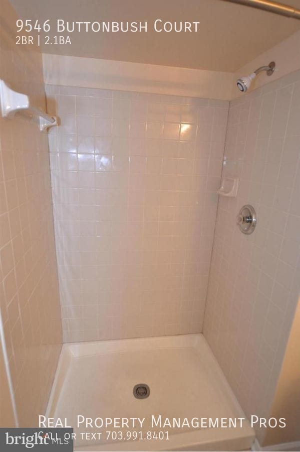 Building Photo - 9546 Buttonbush Ct