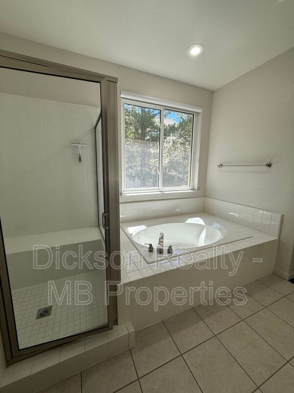 Building Photo - 4550 Lynnfield Ct
