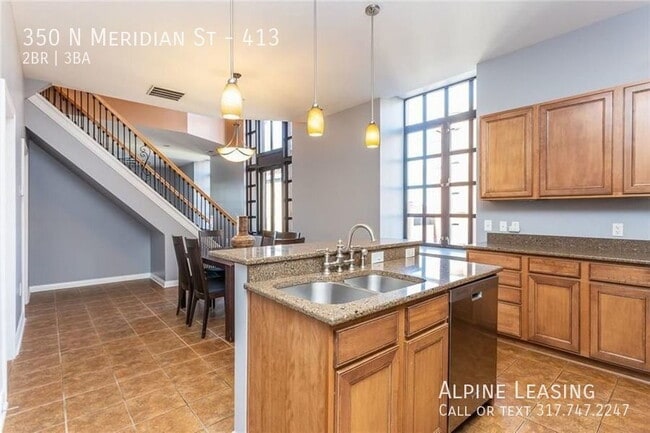 Building Photo - Downtown 2BR/2.5BA Luxury Condo!